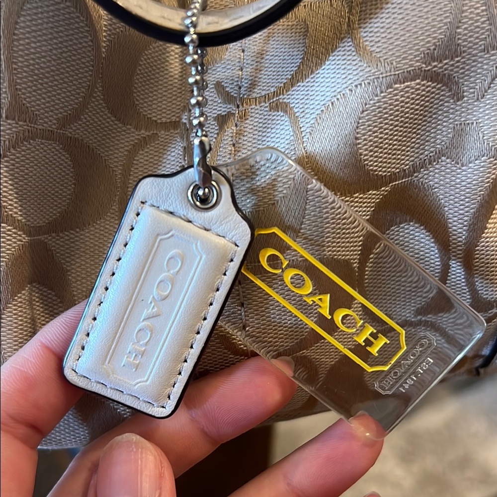 Coach Cream and White Signature Tote Bag - Picture 4 of 11